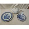 Image 1 : LOT 3 COVERED STONEWARE CASSEROLE DELFTS PLATES