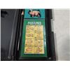 Image 2 : VINTAGE MILTON BRADLEY PASS THE PIGS GAME TRAVEL