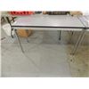 Image 2 : LAMINATE TOP DESK / TABLE