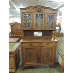 BEAUTIFUL BEVELED LEADED GLASS CHINA CABINET