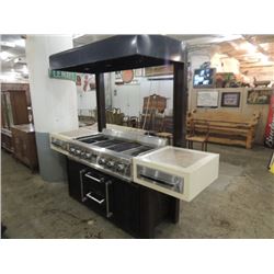 CHARMGLOW LUXURY OUTDOOR COOKING ISLAND GRILL