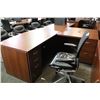 Image 2 : CHERRY BOW-FRONT BEVELED EDGE 6' L-SHAPE EXECUTIVE DESK COMES WITH 6' MATCHING CREDENZA (RH)