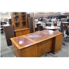 Image 1 : PAOLI TRADITIONAL BURLE INLAID 6' EXECUTIVE DESK W/ MATCHING GLASS DOOR STORAGE CABINET