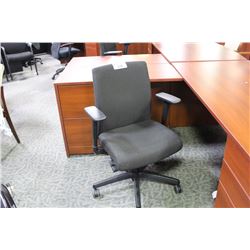 BLACK IGNITION MULTILEVER MID BACK TASK CHAIR