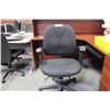 Image 2 : BLACK MULTI LEVER MID-BACK TASK CHAIR