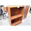 Image 1 : AUTUMN MAPLE 4' BOOK CASE