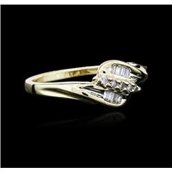 10KT Yellow Gold 0.10ctw Diamond Ring