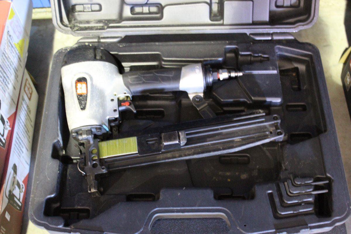 GRIP RITE MODEL GRTSM200 MEDIUM CROWN STAPLER