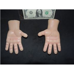 CURSE OF CHUCKY SCREEN USED HERO MATCHED PAIR OF HANDS FROM ANIMATRONIC PUPPET