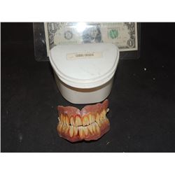 SPIDER-MAN 3 SCREEN USED HERO VENOM TEETH WORN BY TOPHER GRACE 1