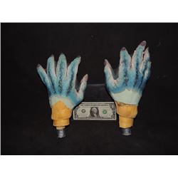 HELLBOY THE GOLDEN ARMY ABE SAPIEN PAIR OF HANDS ON LIFE CASTS OF DOUG JONES