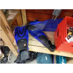 FLIPPERS - 2 PR & SNORKLES