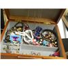 Image 2 : JEWELERY BOX AND CONTENTS