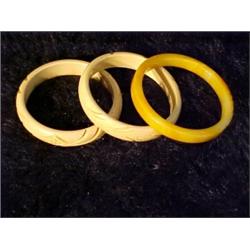 lot of 3 bakelite bracelets pin and earrings