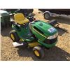 Image 2 : JOHN DEERE LA 115 LAWN TRACTOR