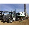 Image 1 : 2000 KENWORTH T800 LAYDOWN PILE DRIVER TRUCK