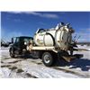 Image 3 : 2002 INTERNATIONAL 4300 VACUUM TRUCK