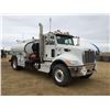 Image 2 : 2014 PETERBILT 348 PRESSURE TRUCK