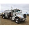 Image 2 : 2014 PETERBILT 348 PRESSURE TRUCK