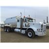 Image 2 : 2009 PETERBILT 367 TANK TRUCK