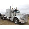 Image 2 : 2015 PETERBILT 367 TRI-DRIVE TRUCK