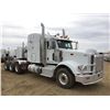 Image 2 : 2015 PETERBILT 367 TRI-DRIVE TRUCK