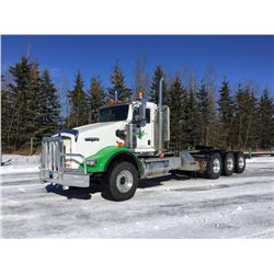 2006 KENWORTH T800B TRI-DRIVE TRUCK
