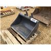 Image 1 : 36" CLEANOUT BUCKET TO FIT JD 50D EXCAVATOR