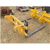 Image 2 : 48" PALLET FORKS TO JD 324K LOADER