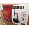 Image 2 : HEAVY DUTY TIRE CHANGER