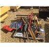 Image 1 : GARDEN TOOLS