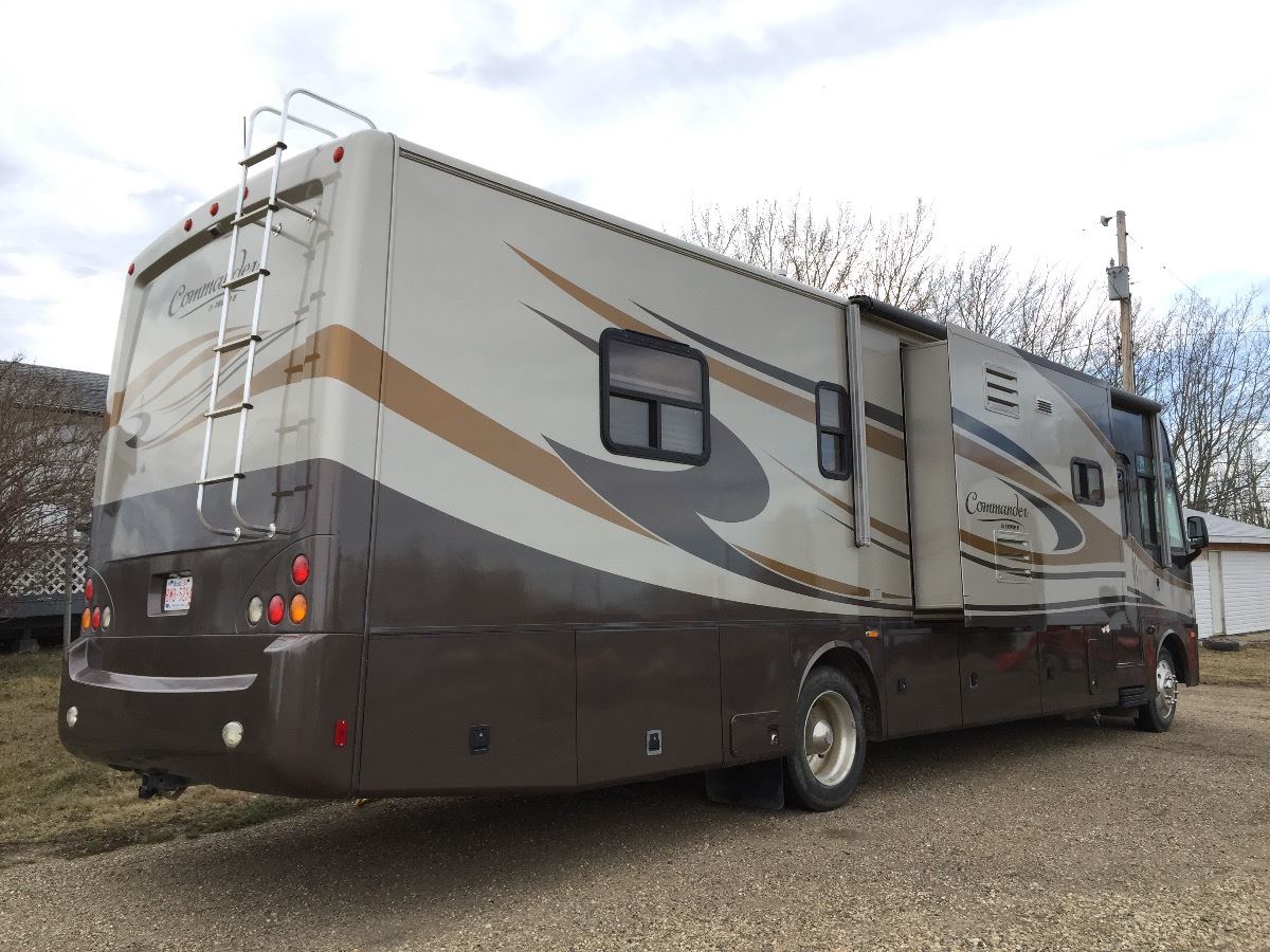 2007 TRIPLE E COMMANDER 37 FT MOTORHOME 2007 TRIPLE E COMMANDER 37 FT MOTORHOME