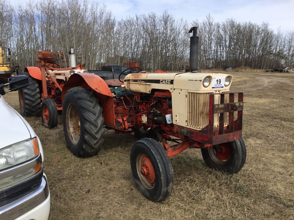 CASE 630 TRACTOR