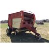 Image 2 : 1984 NH 855 ROUND BALER