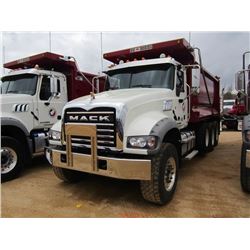 2015 MACK GU713 TRI-AXLE DUMP, S/N 1M2AX09C0FM025233, 425 HP MACK MP8 ENG, T31M MACK 10 SPD TRANS, 4