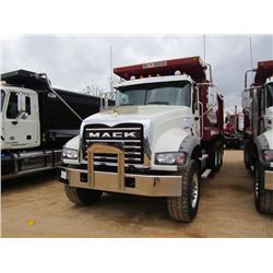 2015 MACK GU713 TRI-AXLE DUMP, S/N 1M2AX09C2FM025234, 425 HP MACK MP8 ENG, T31M MACK 10 SPD TRANS, 4