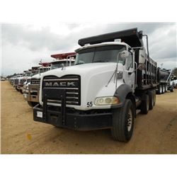 2007 MACK CTP713B TRI-AXLE DUMP, S/N 1M2AT13CX7M002697, 365 HP MACK MP7 ENG, 10 SPD TRANS, 44K REARS