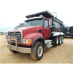 2005 MACK GRANITE CV713 TRI-AXLE DUMP, S/N 1M2AG11C65M035331, AI427 MACK ENG, 8LL EATON FULLER TRANS