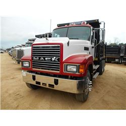 2004 MACK CH613 T/A DUMP, S/N 1M1AA18Y84N157009, MACK DIESEL ENG, 10 SPD TRANS, 14' OX BODY, ELECT T