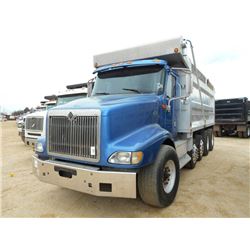 2001 INTERNATIONAL 9200i QUAD AXLE DUMP, S/N 2HTCEHHT91C020635, 400 HP CUMMINS ISM ENG, 8LL TRANS, S