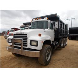 2001 MACK RD688S TRI-AXLE DUMP, S/N 1M2P267C5M058543, 350 HP E7 MACK ENG, 8LL TRANS, 44K REARS, 18K 