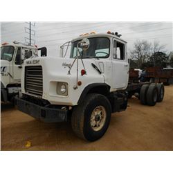 1989 MACK R690ST T/A CAB & CHASSIS, S/N 1M2N277Y9KW007934, MACK DIESEL ENG, 8 SPD TRANS, 34K REARS, 