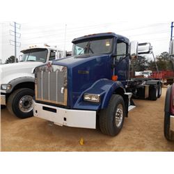 2012 KW T800 T/A ROLL OFF TRUCK, S/N 1NKDLP9XXCJ322272, 455 HP CUMMINS JSX ENGINE, 10 SPD TRANS, 38K