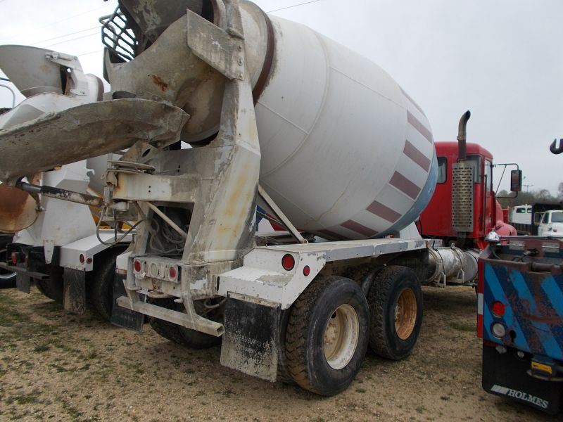 2004 OSHKOSH T/A CONCRETE TRUCK, S/N 10TDDAC354S080757, CUMMINS DIESEL