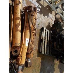 1 LOT (2) HYD CYLINDER