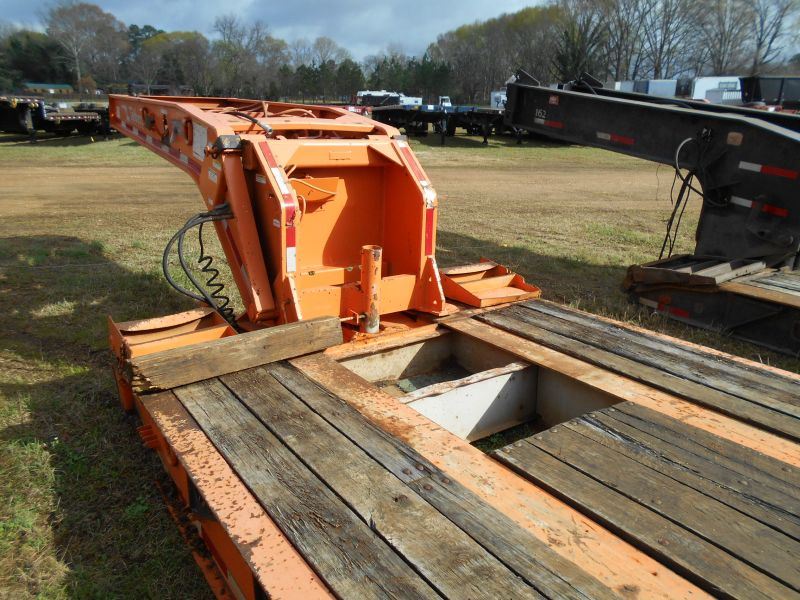 Lowboy Out Riggers TALBERT DETACHABLE TRI-AXLE LOWBOY TRAILER, S/N 17949, 8'6