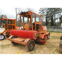 BROCE RJ350 BROOM, S/N 403256, (03 YR) 7'6" BROOM, 1 EXTRA 7'6" BROOM, 4 CYL JD DIESEL ENG, ECAB W/A