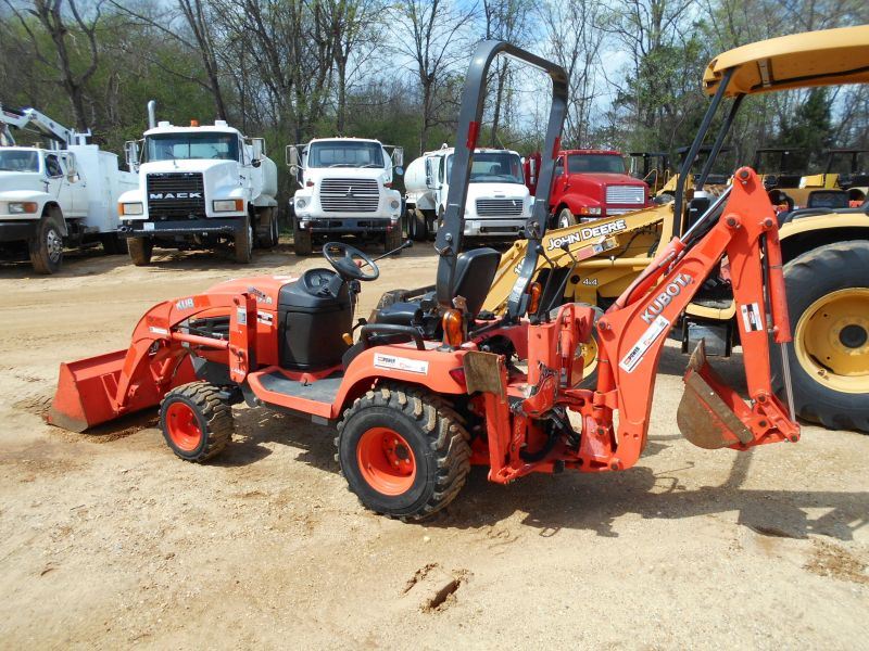 KUBOTA BX25 4X4 LOADER BACKHOE, S/N 60043, (2011 YR) METER READING 802