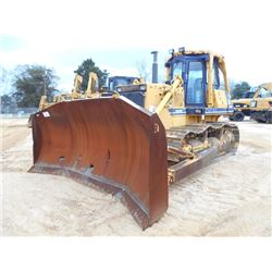 KOMATSU D85E-21 CRAWLER TRACTOR, S/N 37343 (01 YR) ROCKLAND BLADE, ECAB W/ AIR, METER READING 4,568 
