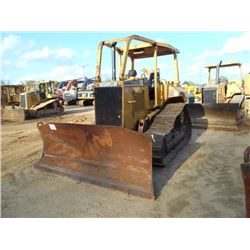 CAT D5M XL CRAWLER TRACTOR, S/N 5ES00853, 6 WAY BLADE, FINGER TIP CONTROL, CANOPY, SWEEPS